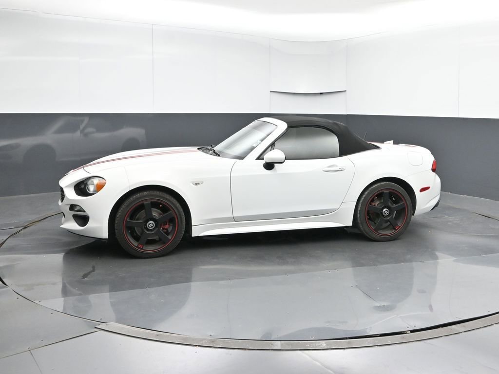 Used 2019 FIAT 124 Spider Classica w/ Technology Group image 2