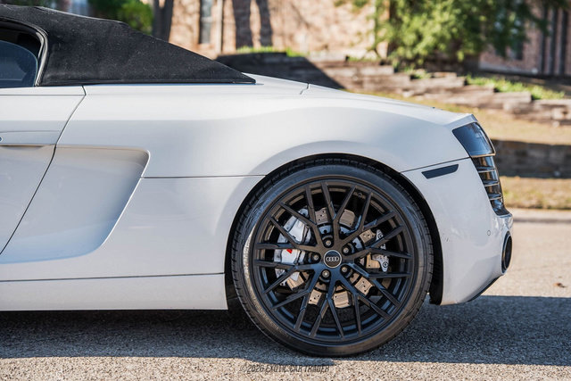 Used 2015 Audi R8 V8 w/ Full Leather Package image 73