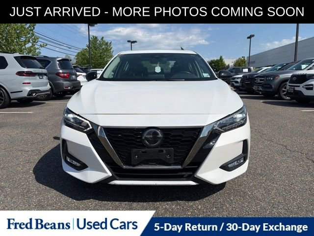 Used 2023 Nissan Sentra SR w/ SR Premium Package FWD image 2