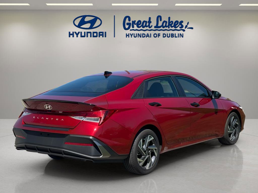 Used 2025 Hyundai Elantra Sport FWD image 5
