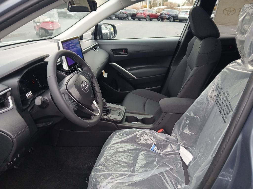 New 2026 Toyota Corolla Cross LE image 7