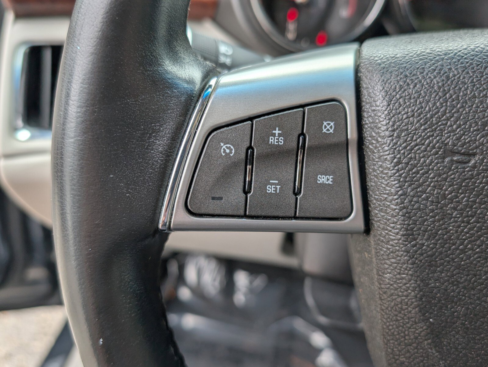 Used 2011 Cadillac CTS Luxury image 32