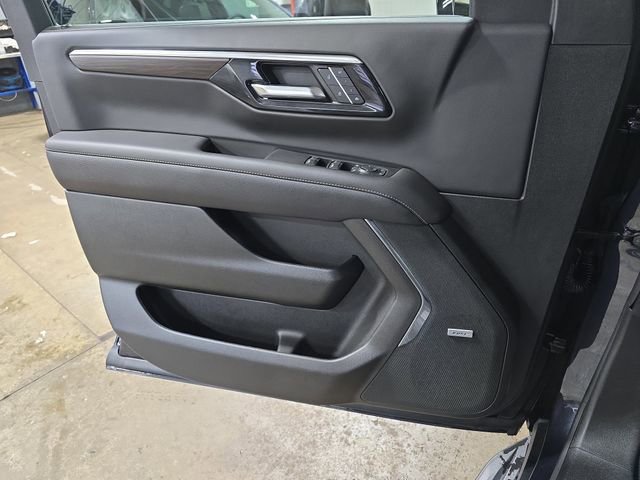 New 2025 Chevrolet Suburban Premier w/ Sun And Tow Package image 31