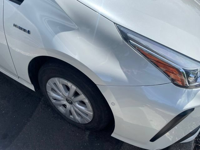 Used 2020 Toyota Prius LE FWD image 15