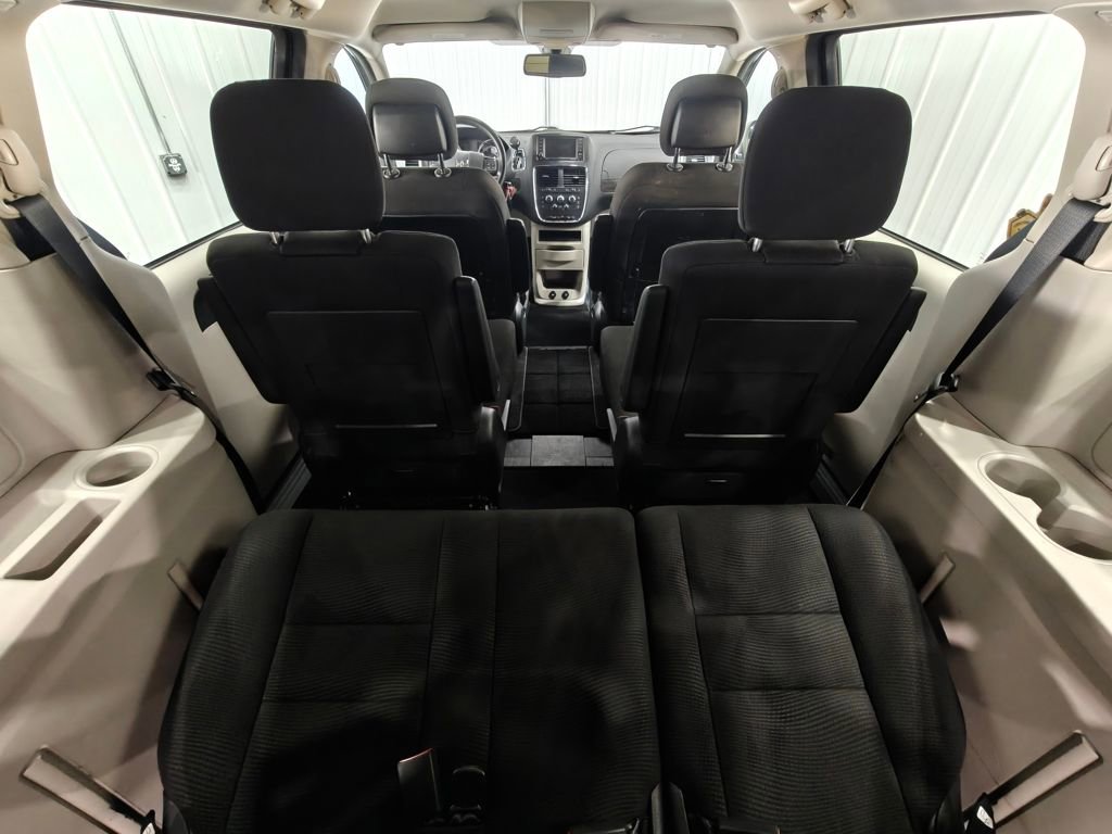 Used 2020 Dodge Grand Caravan SE image 25