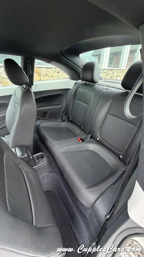 Used 2013 Volkswagen Beetle 2.5 FWD image 28