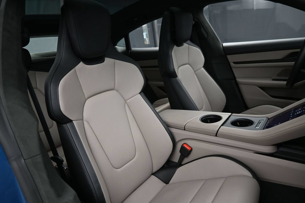 Certified 2026 Porsche Taycan GTS AWD/4WD image 30