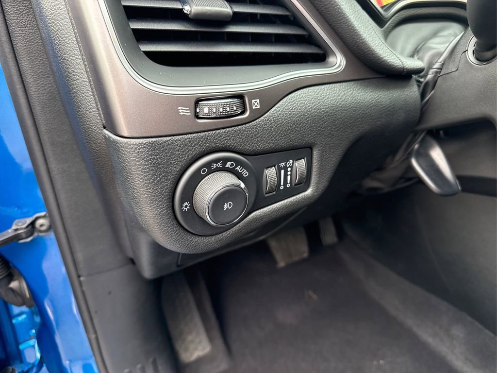 Used 2022 Jeep Cherokee Latitude Lux image 34