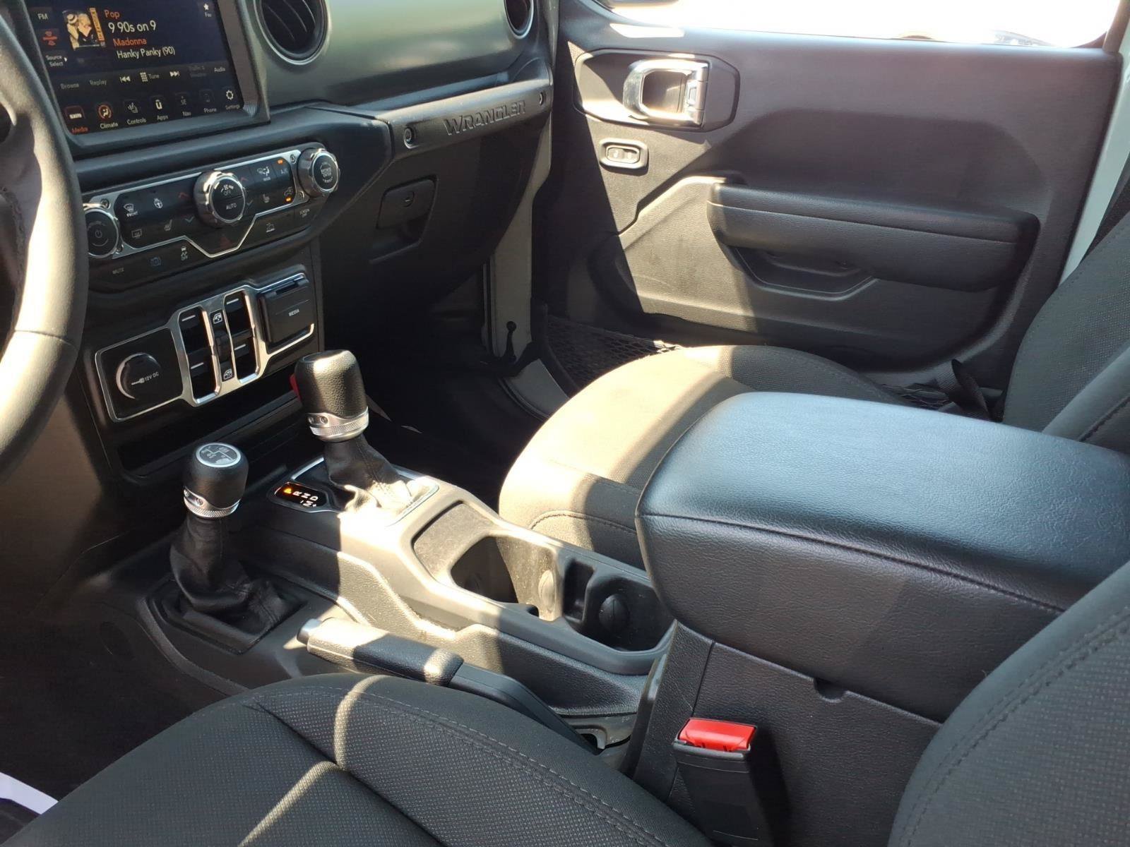 Used 2023 Jeep Wrangler Unlimited w/ Sun & Screen Package AWD/4WD image 23