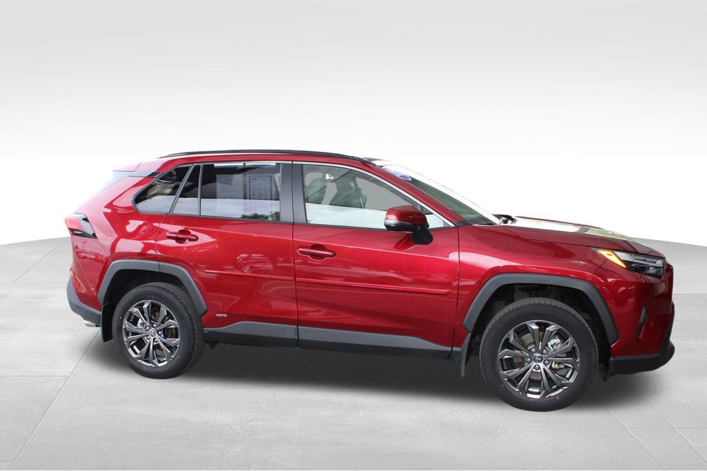 Used 2023 Toyota RAV4 XLE Premium AWD/4WD image 21