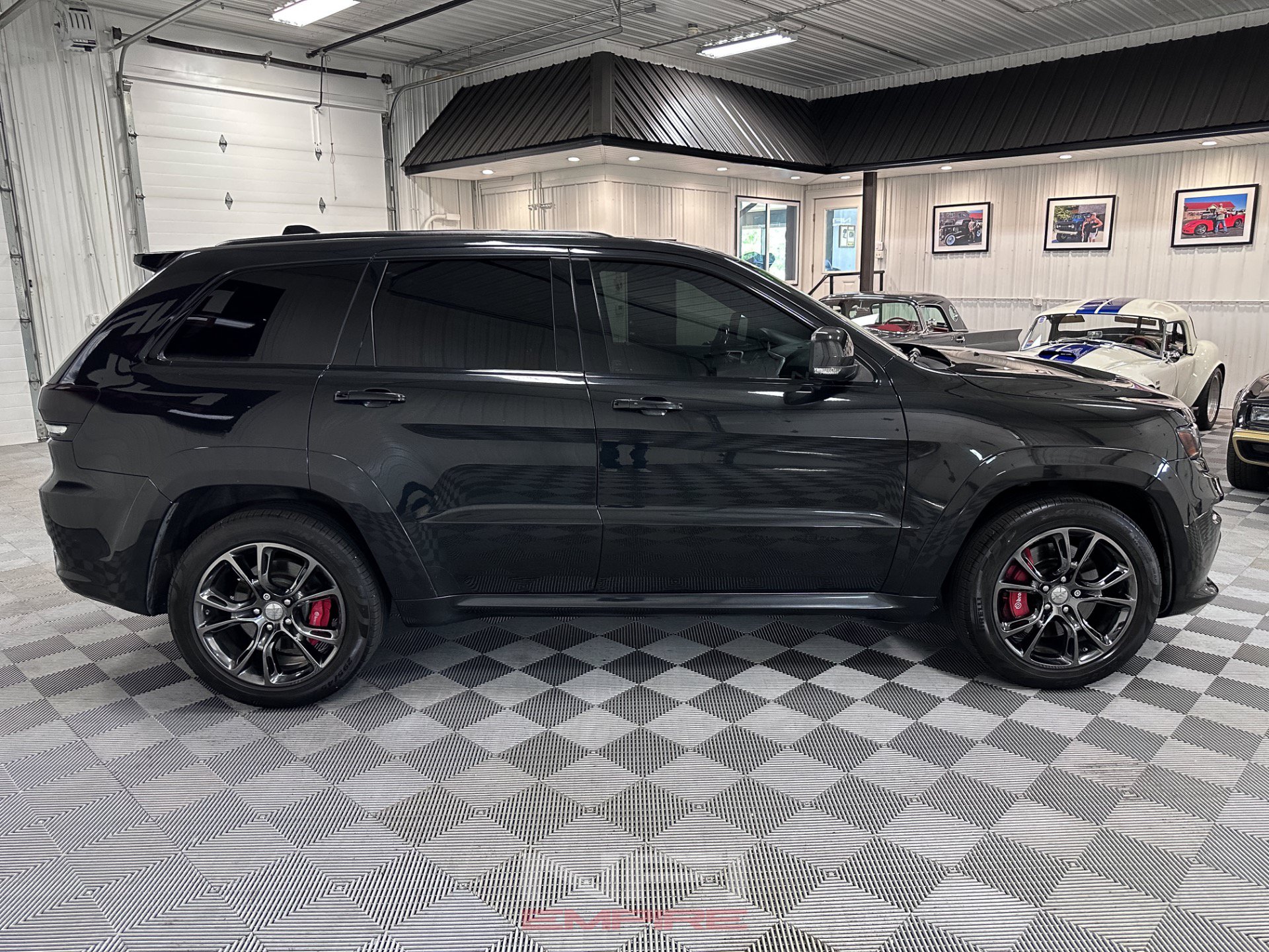 Used 2016 Jeep Grand Cherokee SRT AWD/4WD image 7