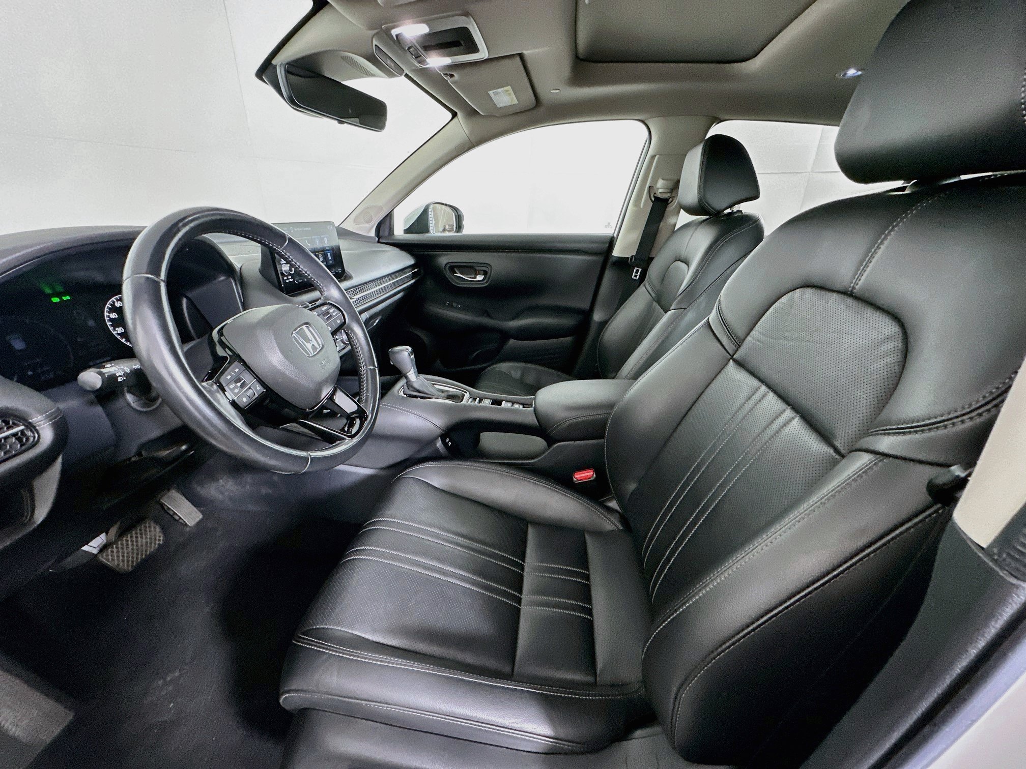 Used 2024 Honda HR-V EX-L image 13