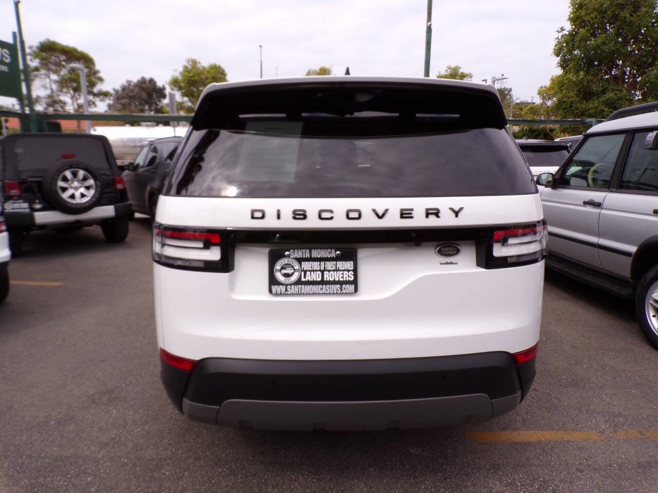 Used 2020 Land Rover Discovery SE AWD/4WD image 5