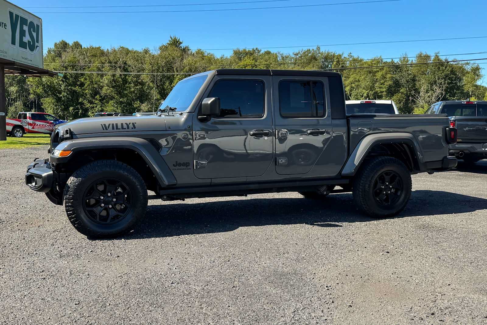 Used 2022 Jeep Gladiator Sport AWD/4WD image 6