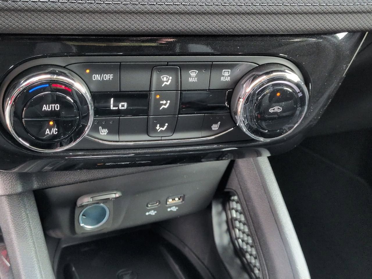 New 2026 Chevrolet TrailBlazer LT w/ Convenience Package FWD image 18