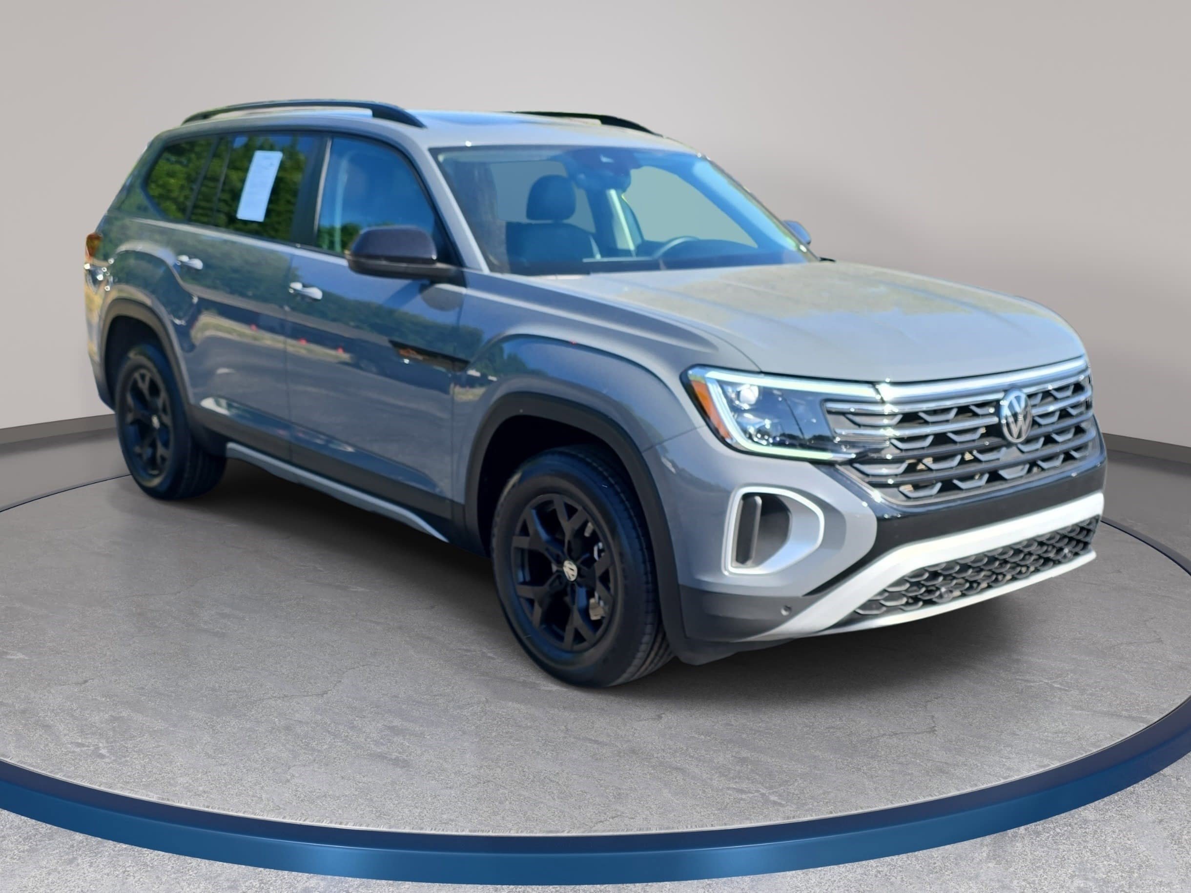 Used 2024 Volkswagen Atlas Peak Edition SE AWD/4WD image 3