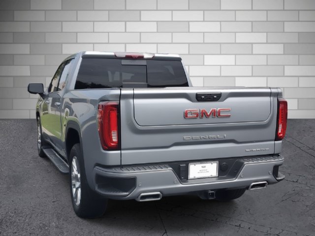Used 2023 GMC Sierra 1500 Denali w/ Technology Package AWD/4WD image 3