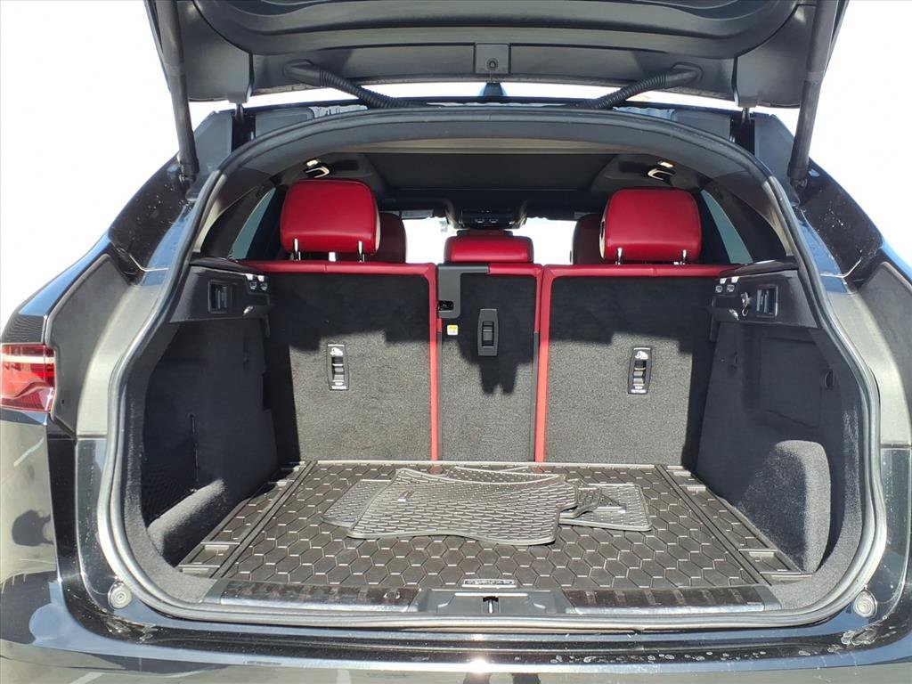 Used 2021 Jaguar F-PACE R-Dynamic S image 16