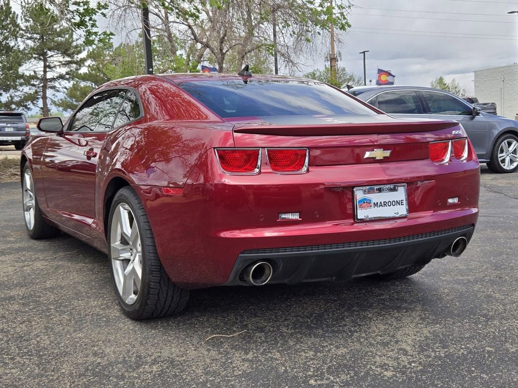Used 2010 Chevrolet Camaro SS w/ Black Stripe Package RWD image 3