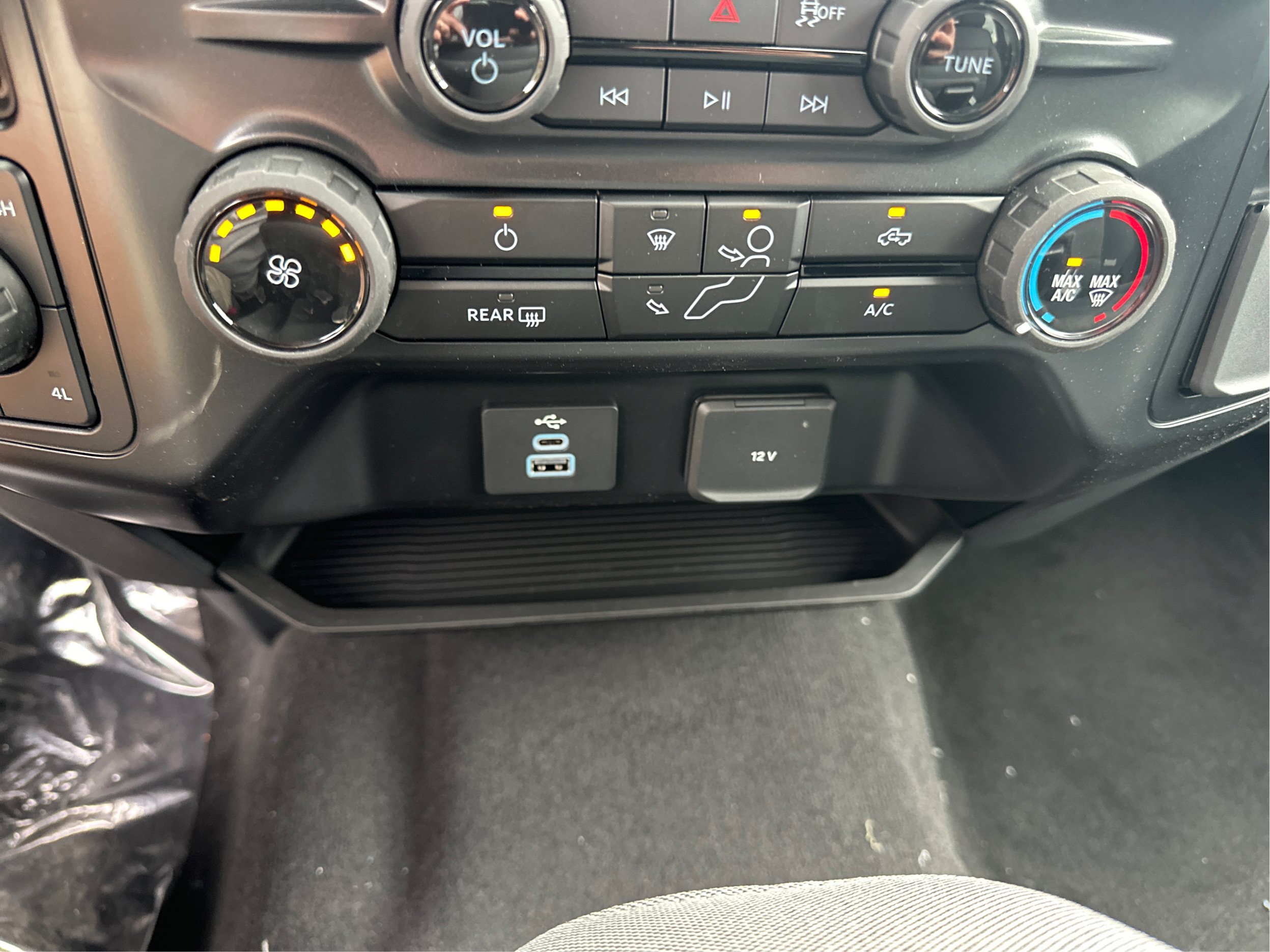 New 2026 Ford F250 XL w/ STX Appearance Package AWD/4WD image 30
