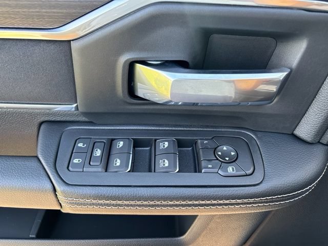 New 2026 RAM 4500 4x4 Crew Cab DRW w/ Laramie Trim Package image 15