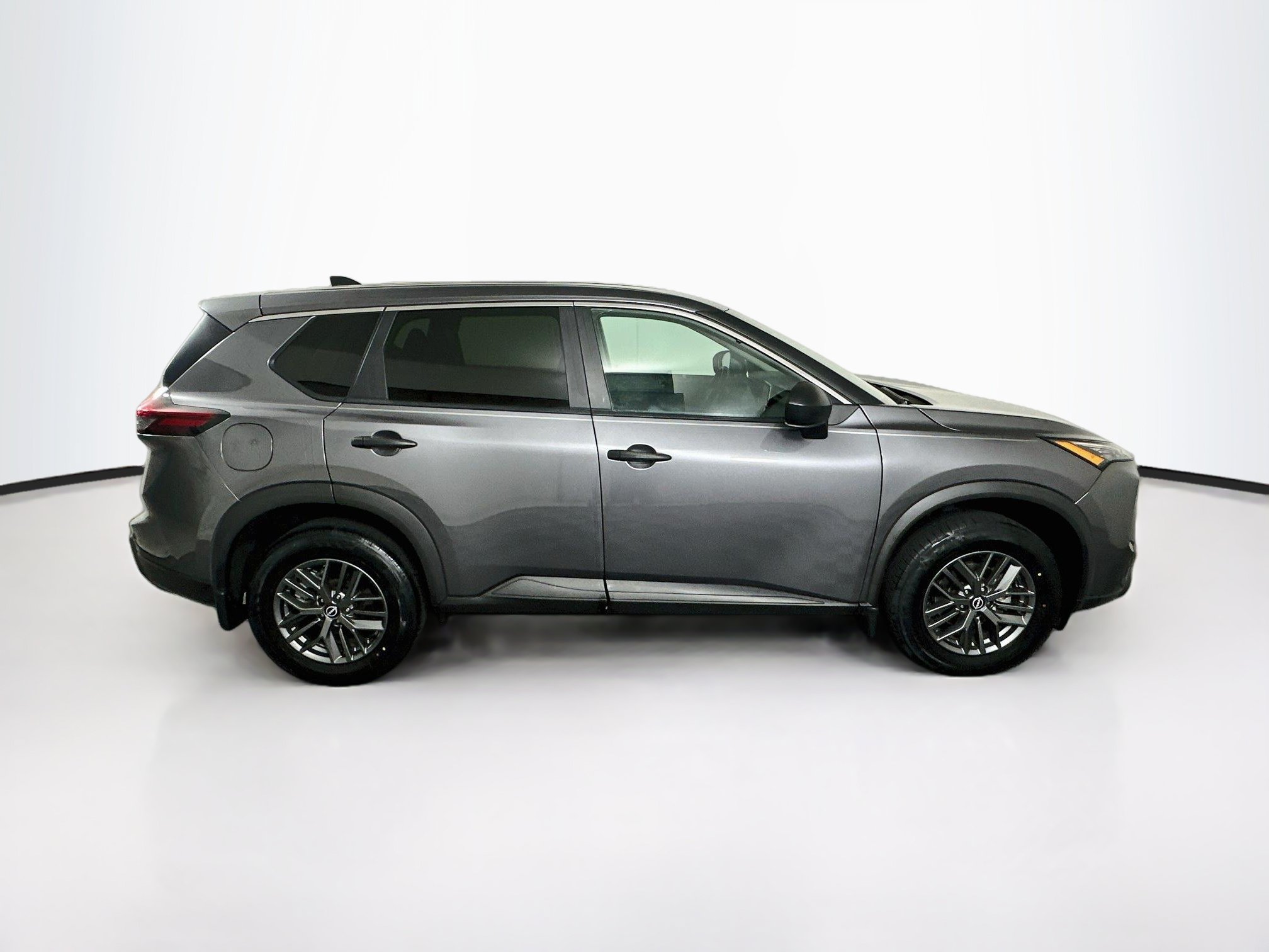 Used 2024 Nissan Rogue S FWD image 10