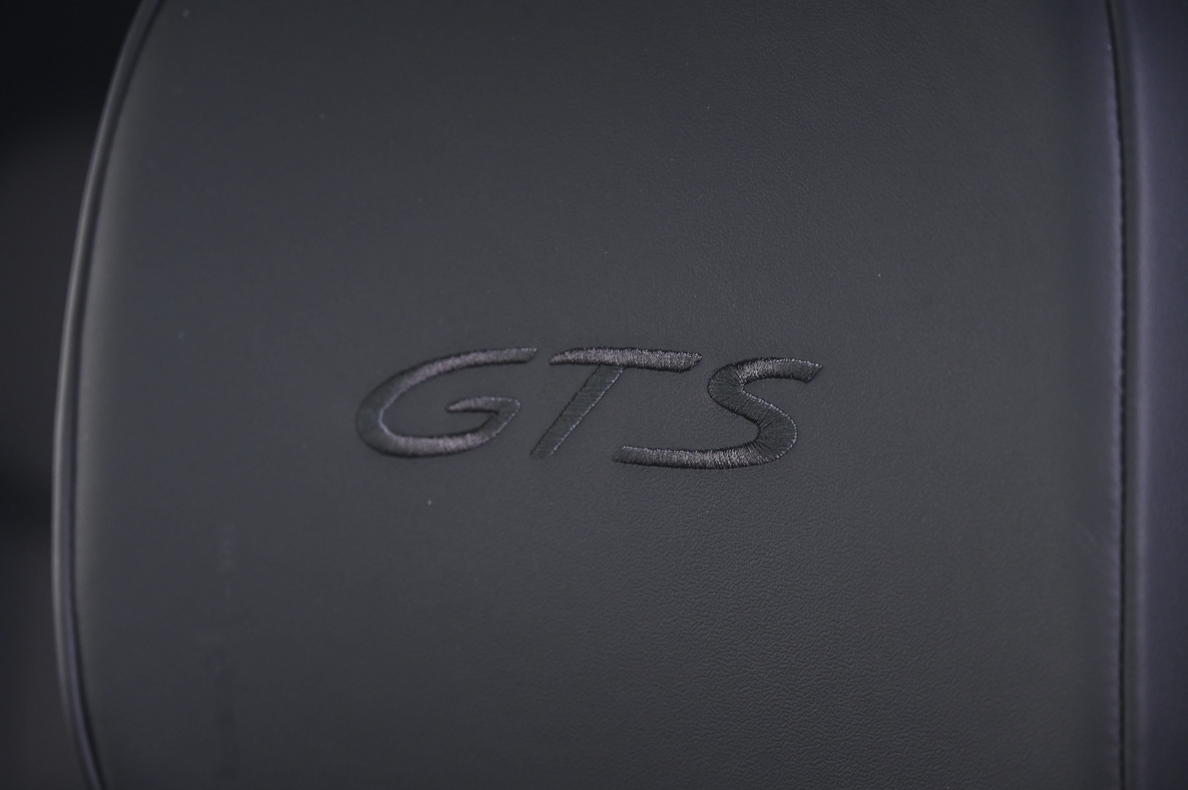 Certified 2022 Porsche Macan GTS AWD/4WD image 31