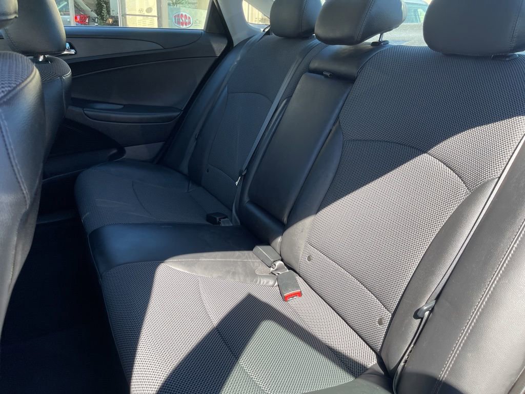 Used 2013 Hyundai Sonata SE image 25