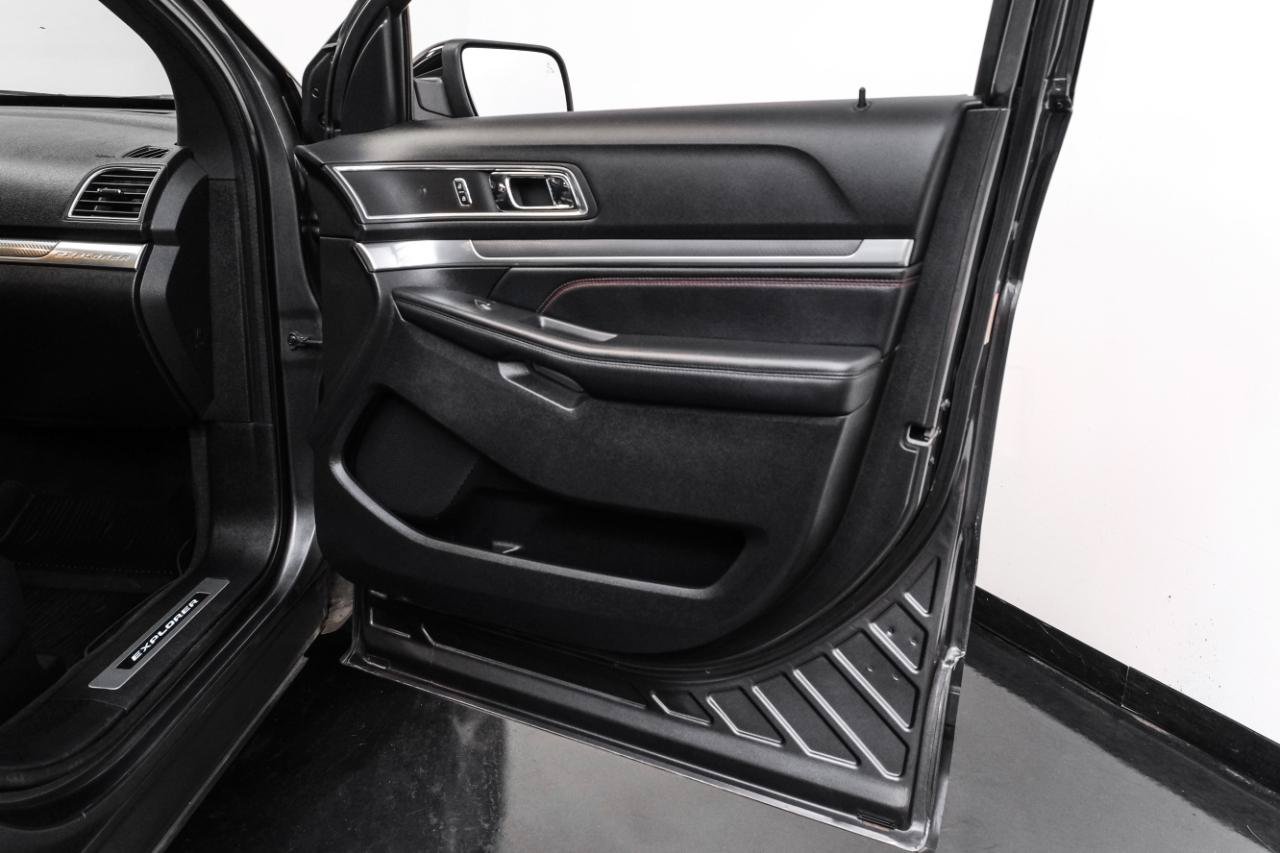 Used 2017 Ford Explorer Sport w/ Equipment Group 401A AWD/4WD image 35