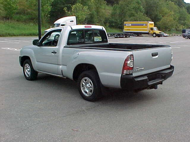 Used 2011 Toyota Tacoma 2WD Regular Cab image 13
