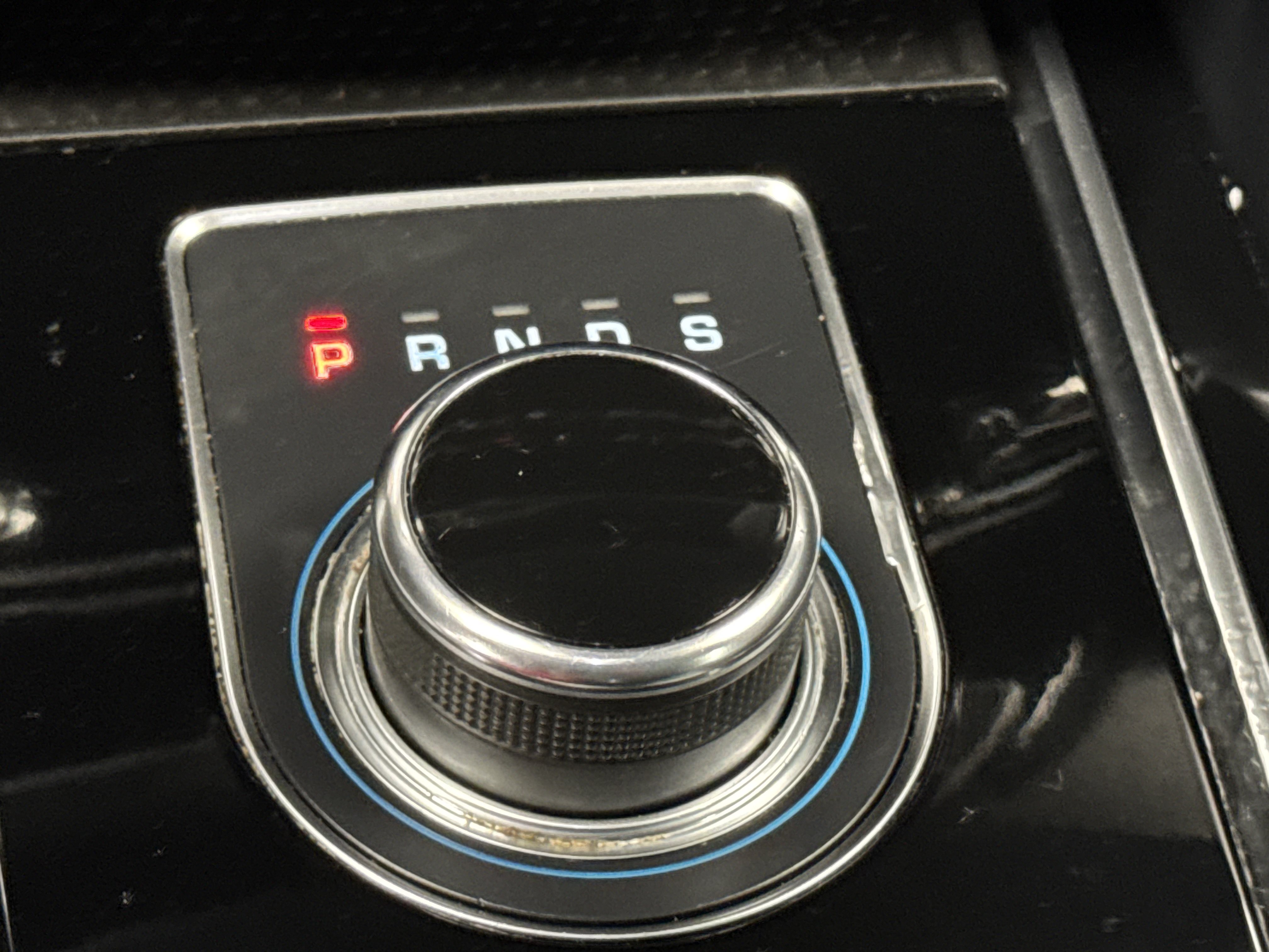 Used 2019 Jaguar XE Premium RWD image 10