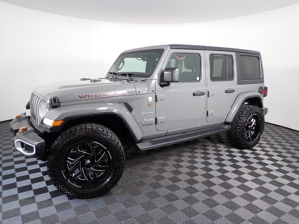 Used 2022 Jeep Wrangler Unlimited Sahara AWD/4WD image 11