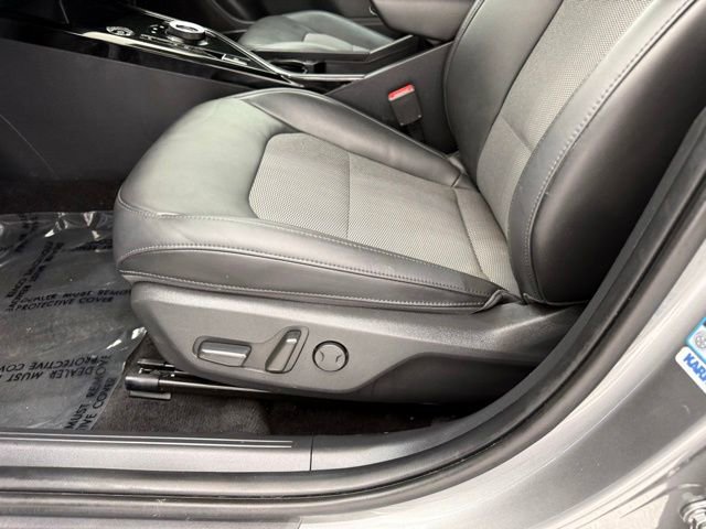 Used 2024 Kia Niro Wind w/ Wind Preserve Package FWD image 14