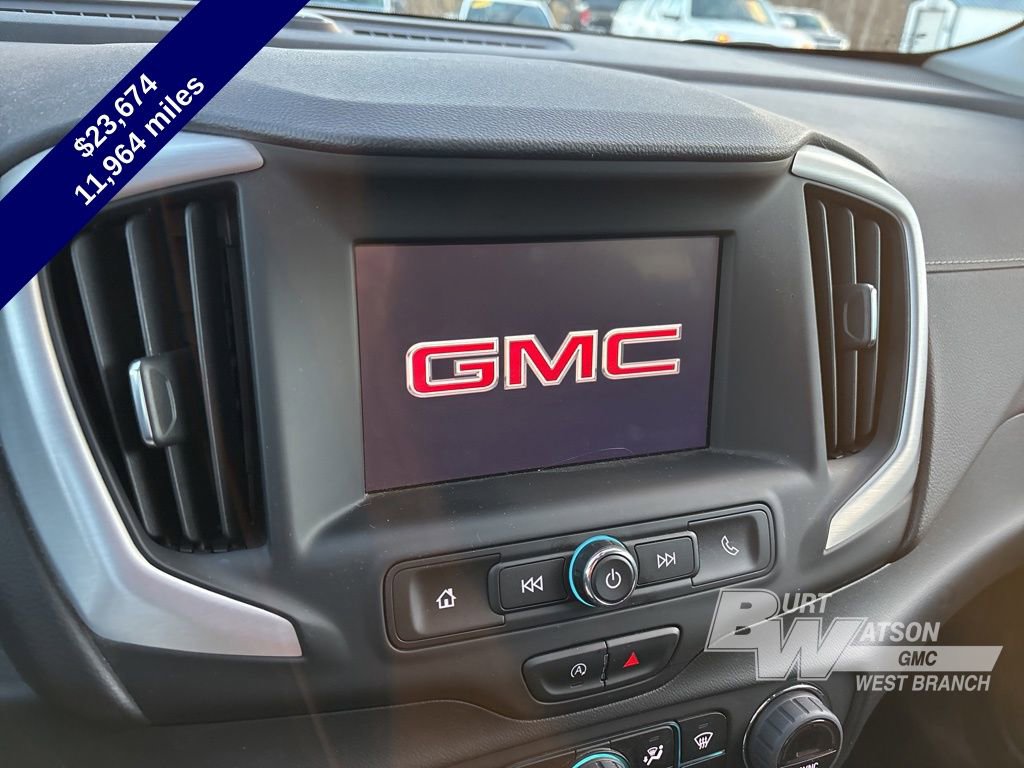 Used 2022 GMC Terrain SLE w/ Driver Convenience Package image 16