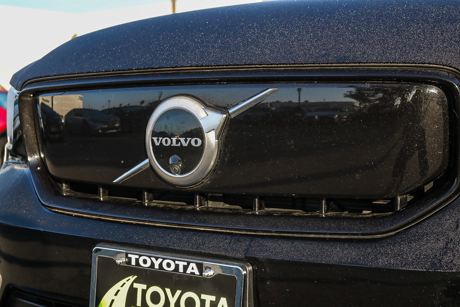 Used 2021 Volvo XC40 P8 Recharge w/ Advanced Package image 5