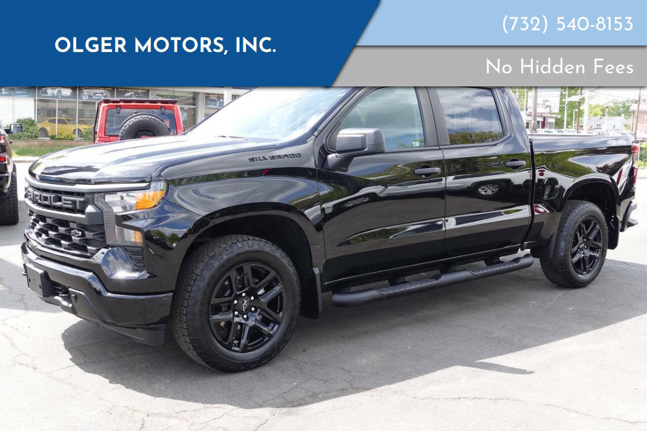 Used 2023 Chevrolet Silverado 1500 Custom w/ LPO, Dark Essentials Package AWD/4WD image 1