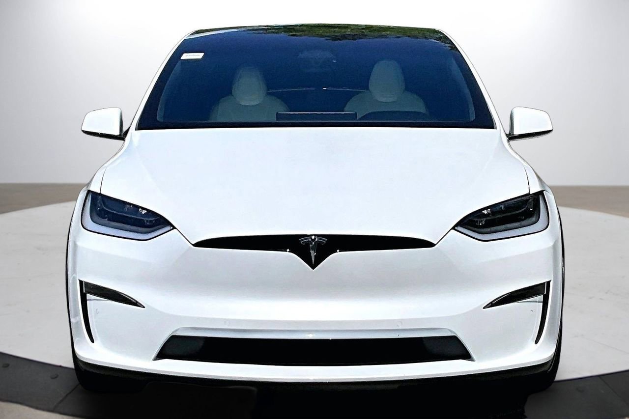 Used 2023 Tesla Model X AWD/4WD image 3
