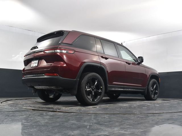 New 2025 Jeep Grand Cherokee Limited w/ Black Appearance Package image 55