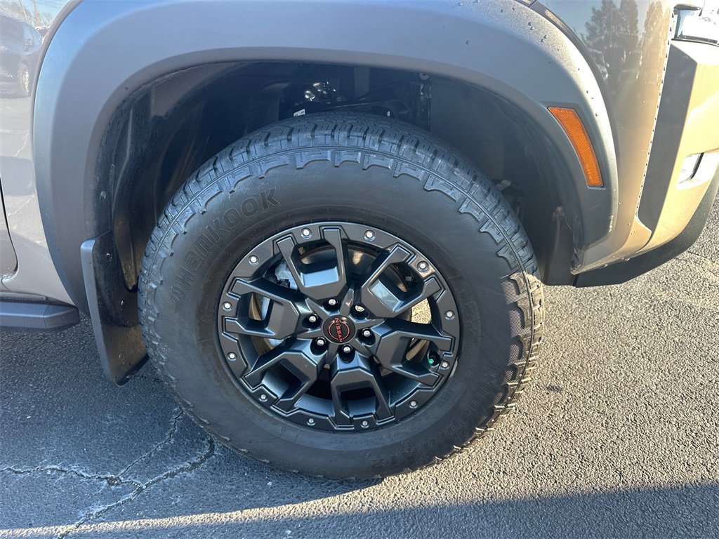 Used 2022 Nissan Frontier PRO-4X w/ Pro-4X Premium Package image 12