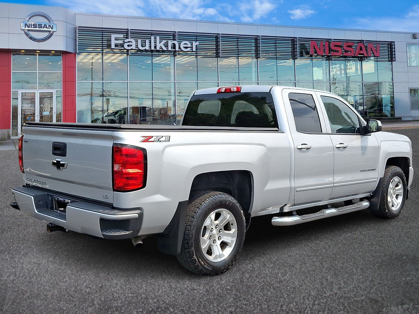 Used 2019 Chevrolet Silverado 1500 LT w/ All Star Edition AWD/4WD image 6