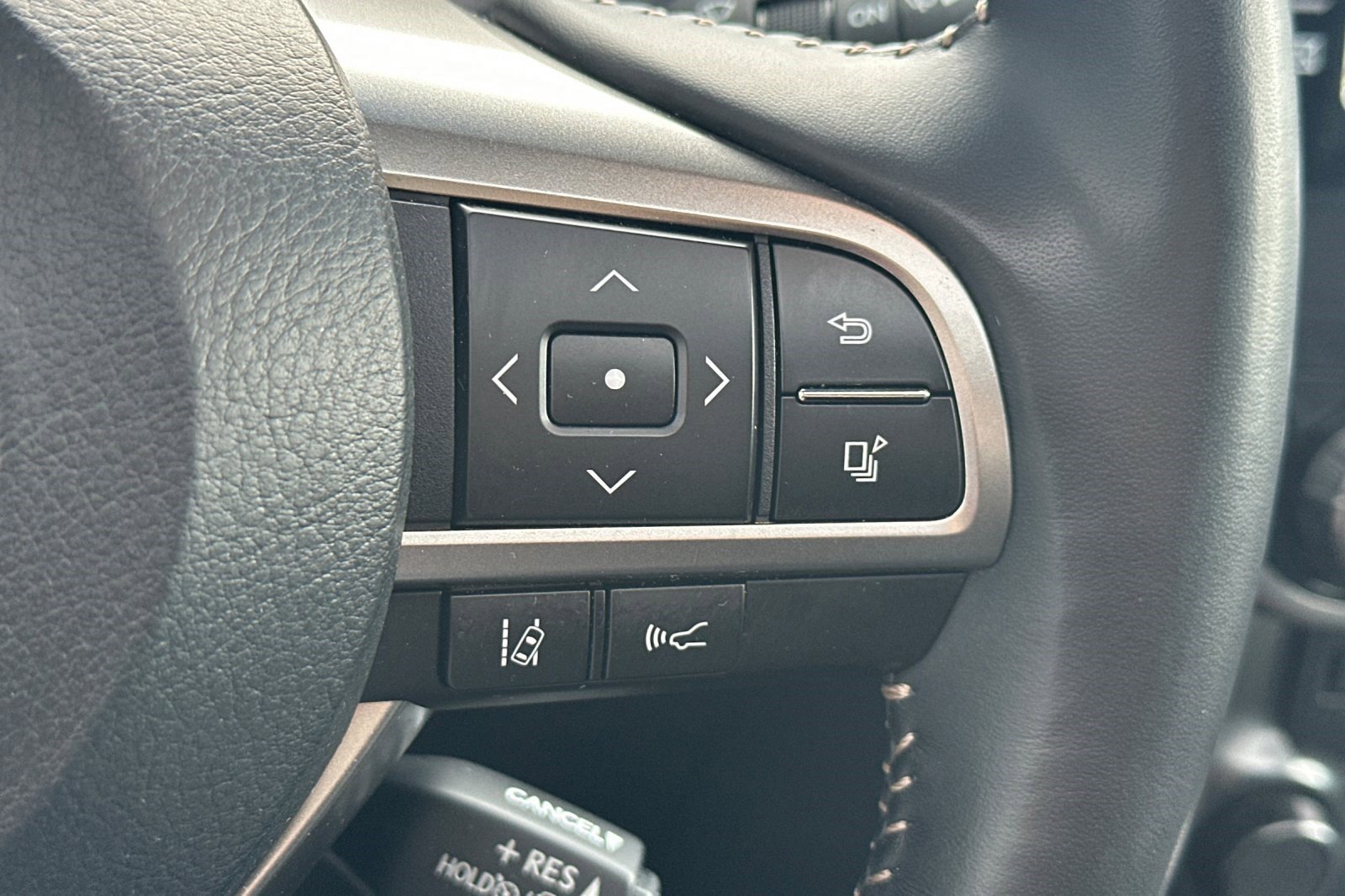 Used 2023 Lexus GX 460 Premium w/ Premium Package image 31