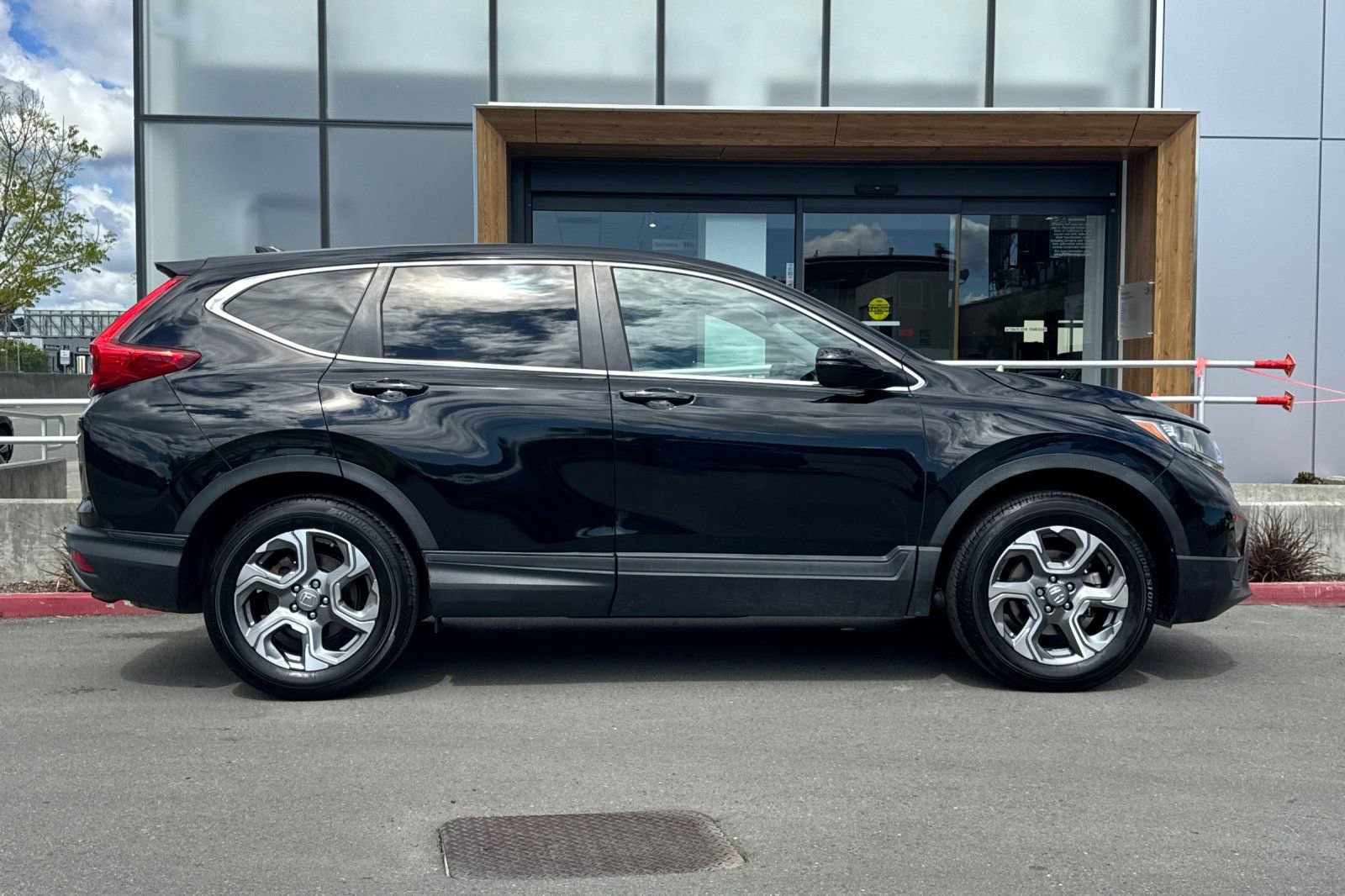 Used 2017 Honda CR-V EX image 8