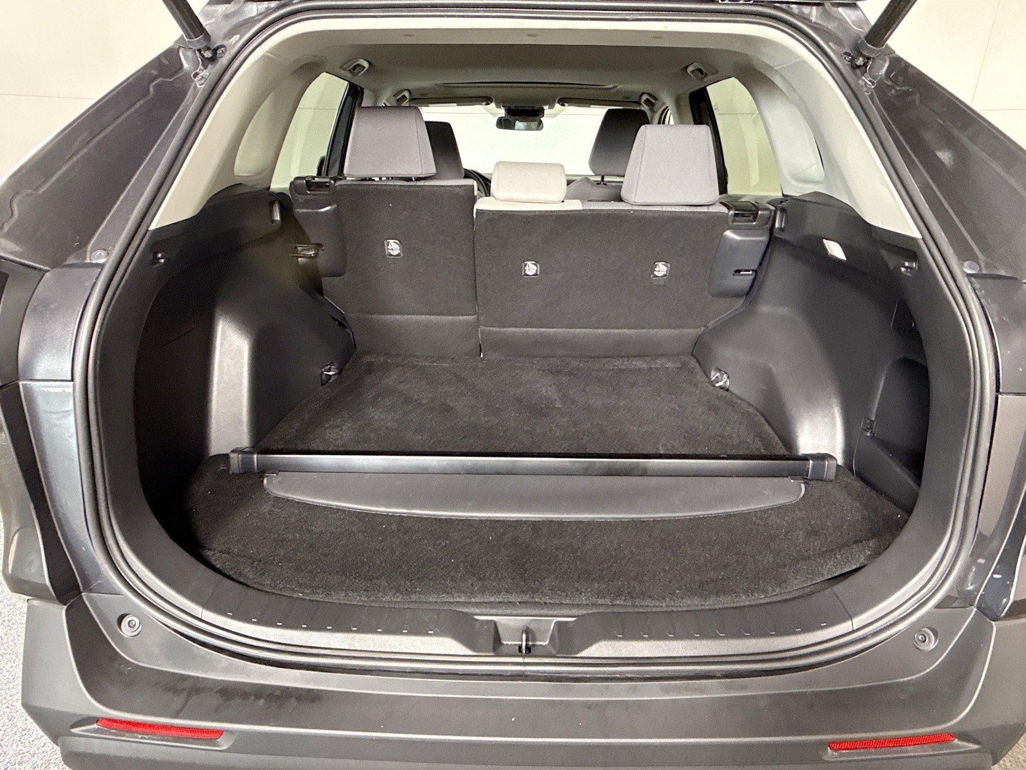 Used 2023 Toyota RAV4 XLE image 35