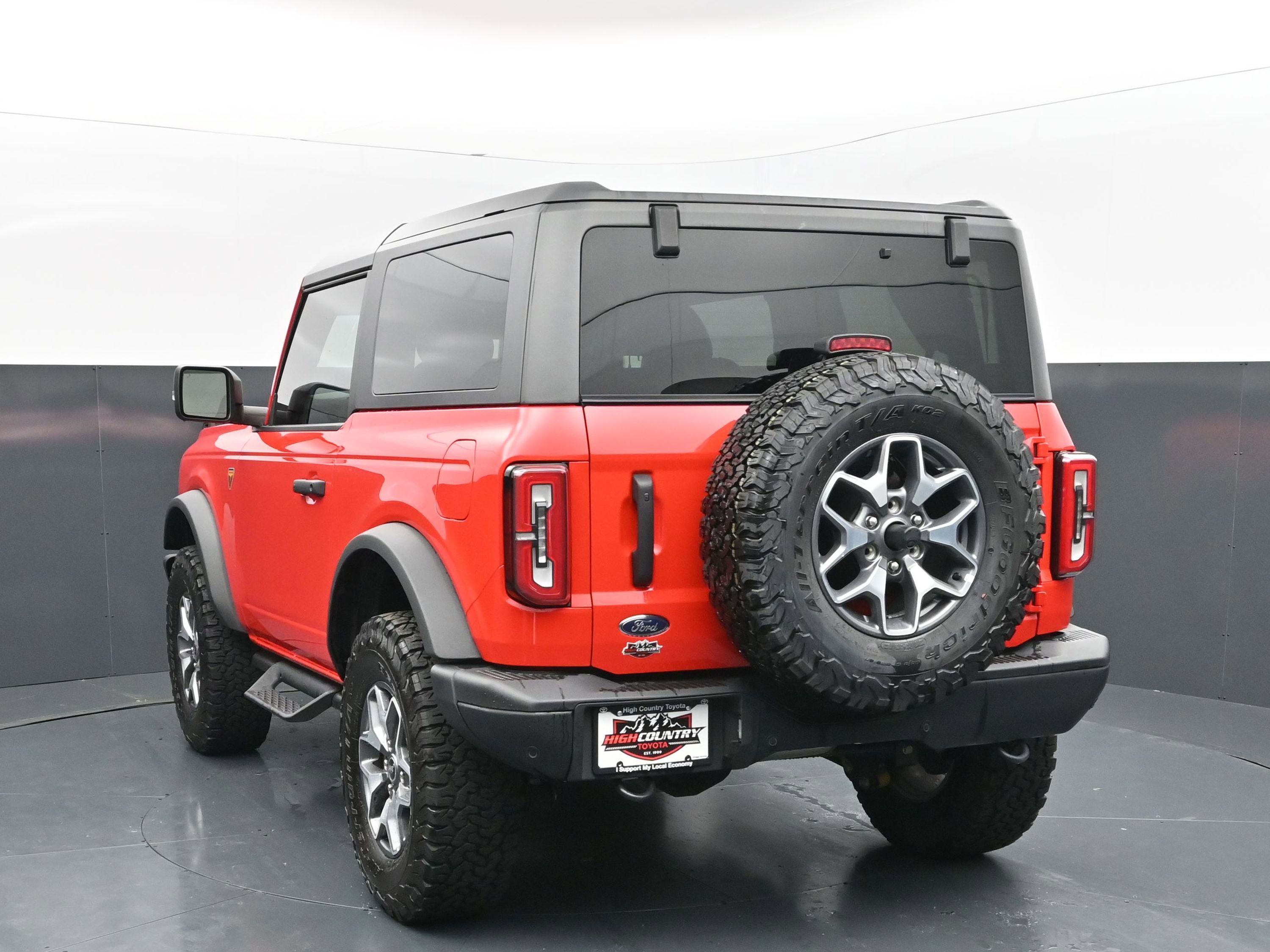 Used 2023 Ford Bronco Badlands AWD/4WD image 4