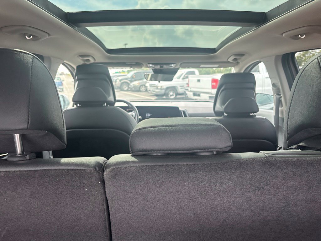 Certified 2025 Kia Sportage SX FWD image 9