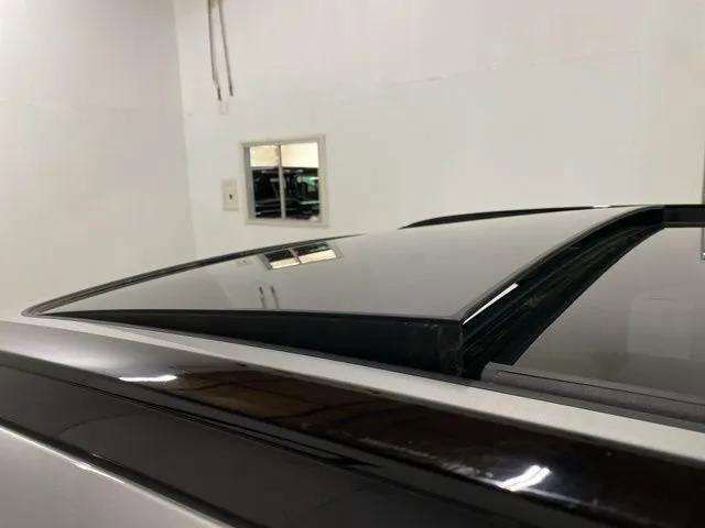 Used 2025 Volvo XC40 B5 Plus image 93