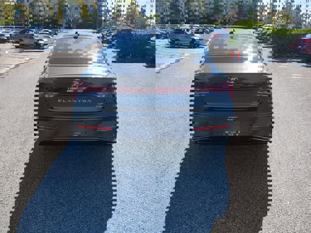 New 2026 Hyundai Elantra Limited image 6