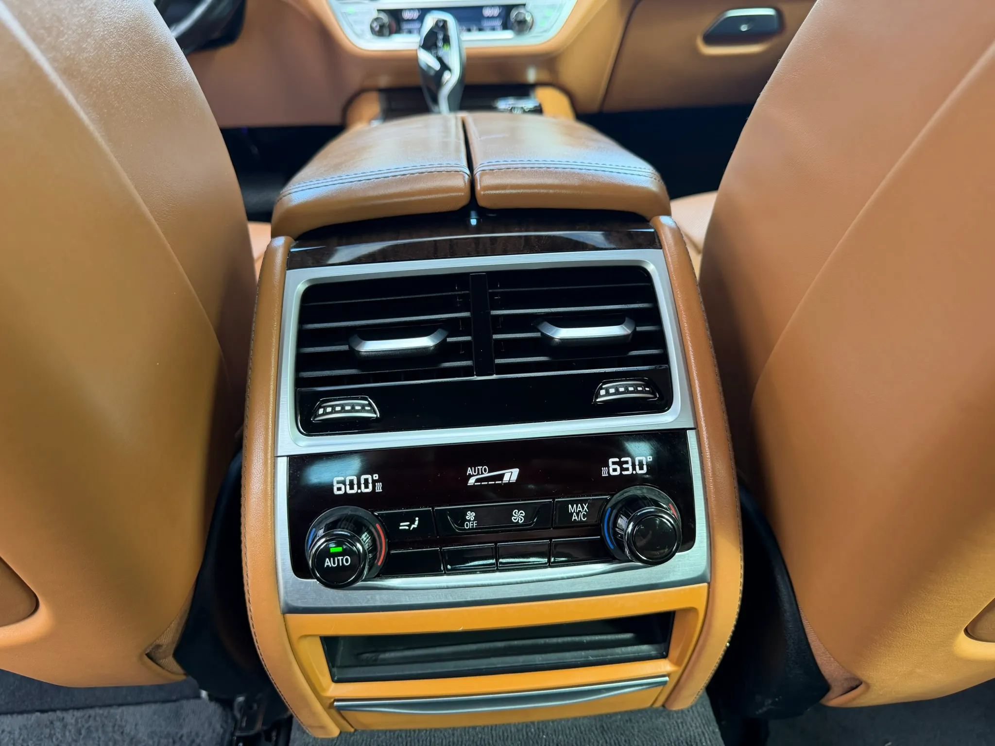 Used 2017 BMW 750i RWD image 21