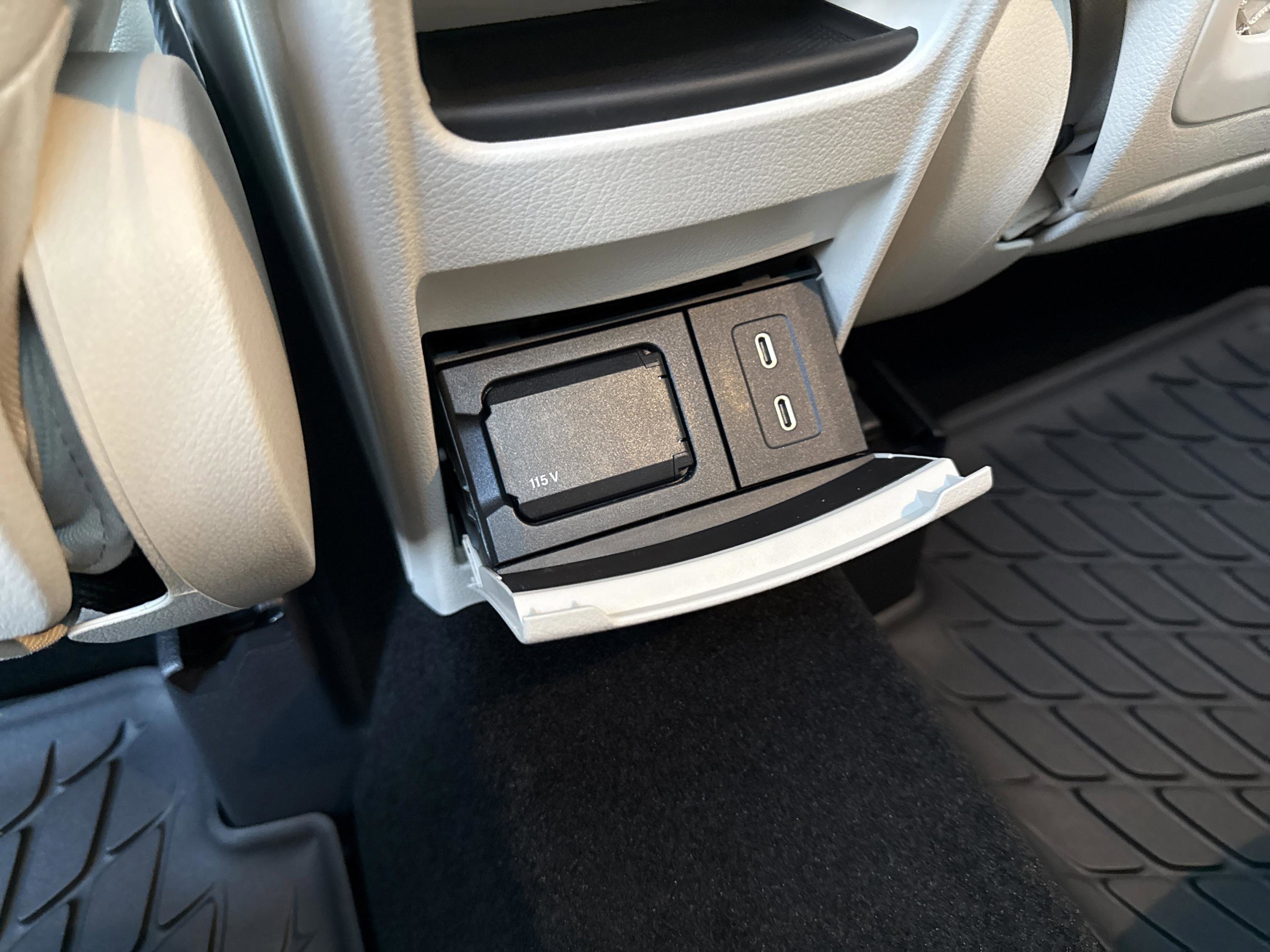New 2026 Mercedes-Benz GLA 250 image 37