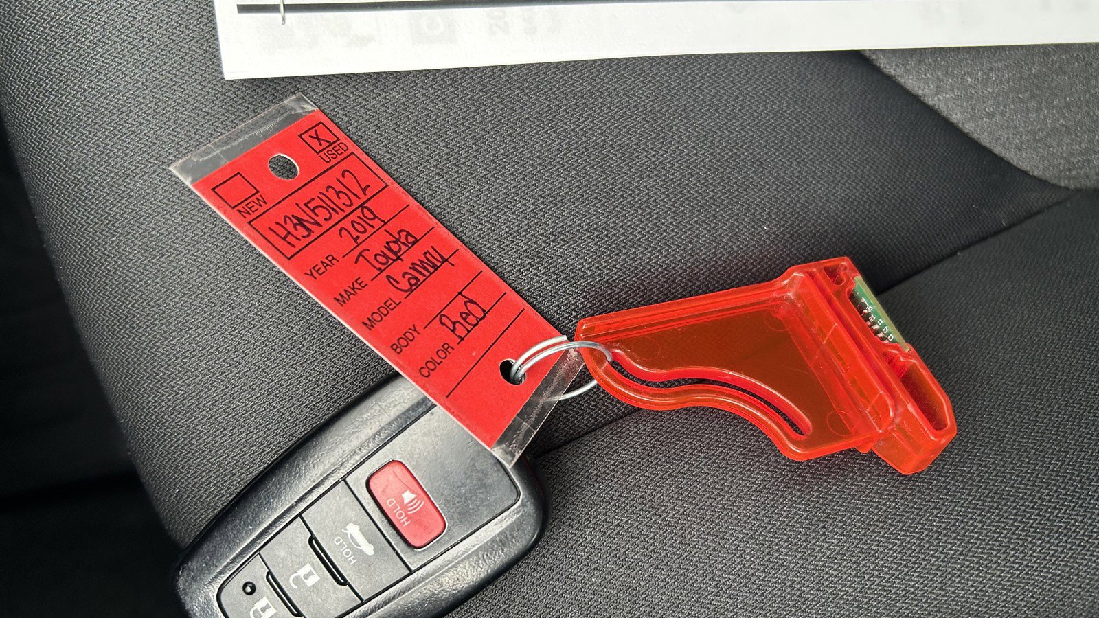 Used 2019 Toyota Camry LE FWD image 35